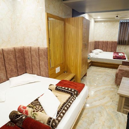 Hotel New Sundaram 150 Mtrs From Dargah Adžmér Exteriér fotografie