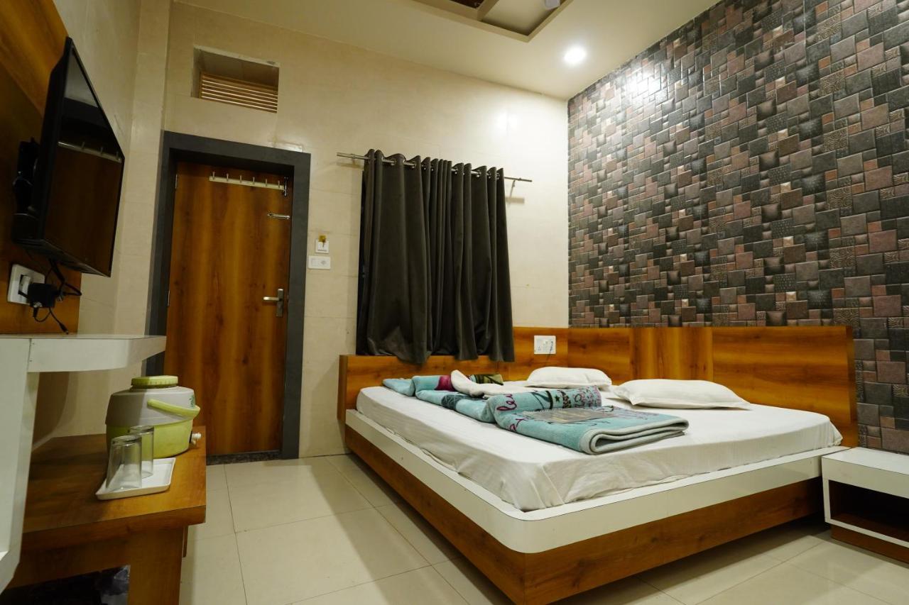 Hotel New Sundaram 150 Mtrs From Dargah Adžmér Exteriér fotografie