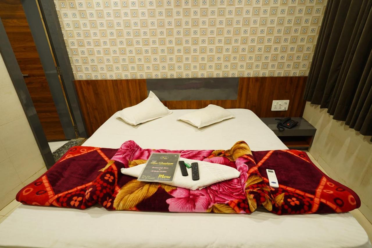 Hotel New Sundaram 150 Mtrs From Dargah Adžmér Exteriér fotografie