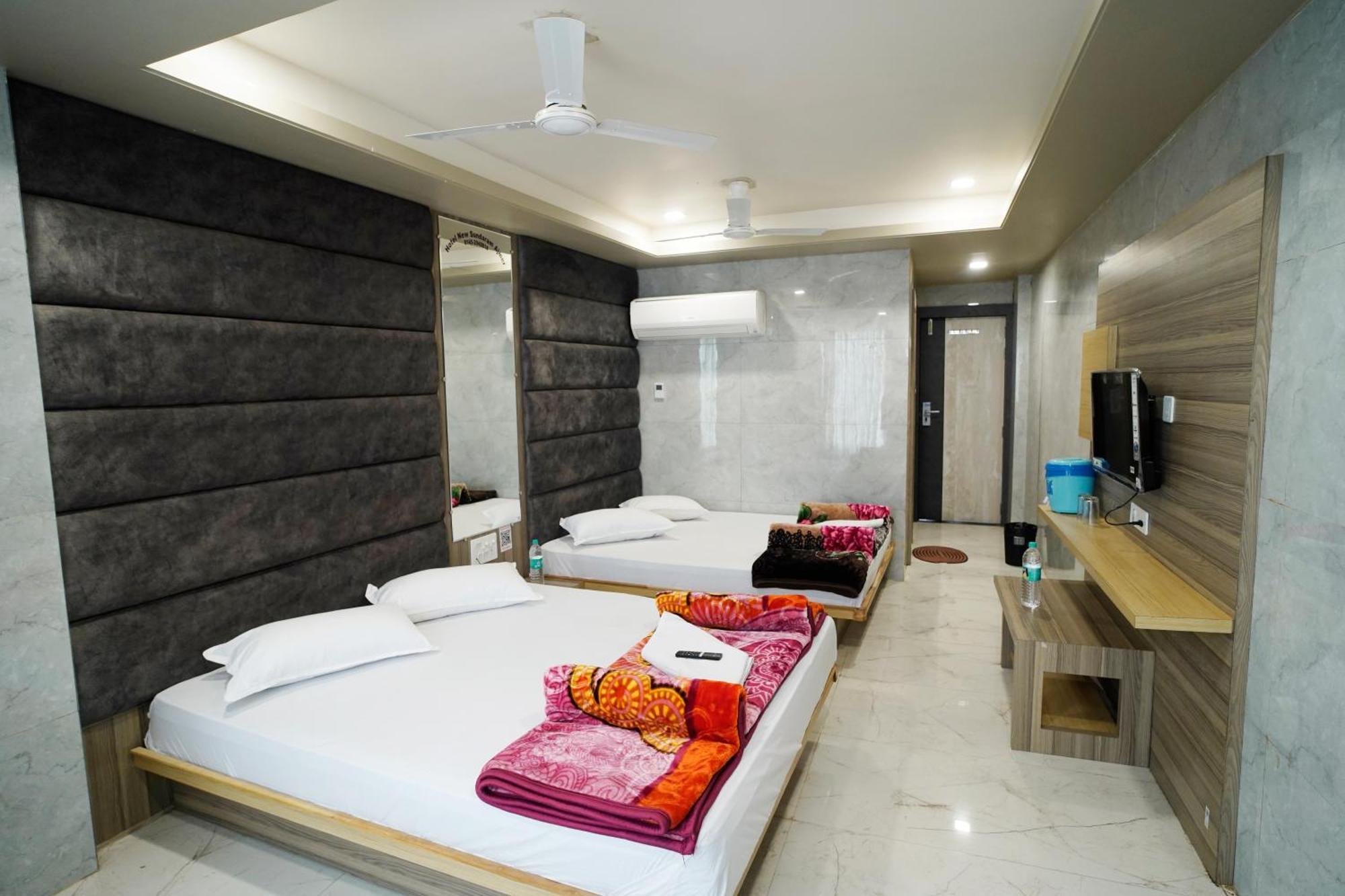 Hotel New Sundaram 150 Mtrs From Dargah Adžmér Exteriér fotografie