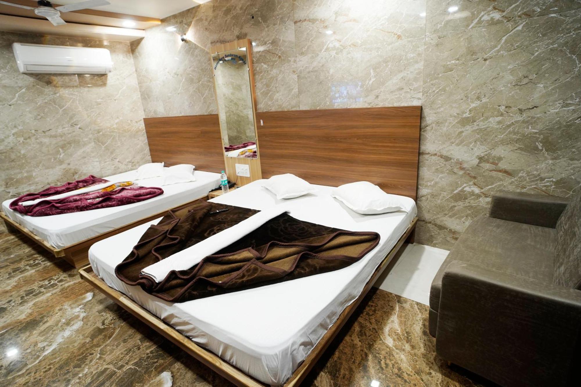 Hotel New Sundaram 150 Mtrs From Dargah Adžmér Exteriér fotografie