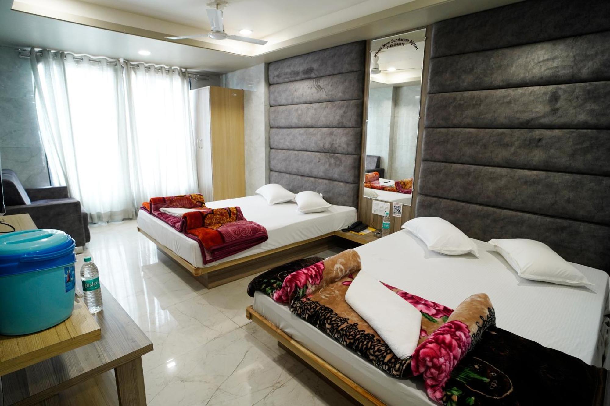 Hotel New Sundaram 150 Mtrs From Dargah Adžmér Exteriér fotografie