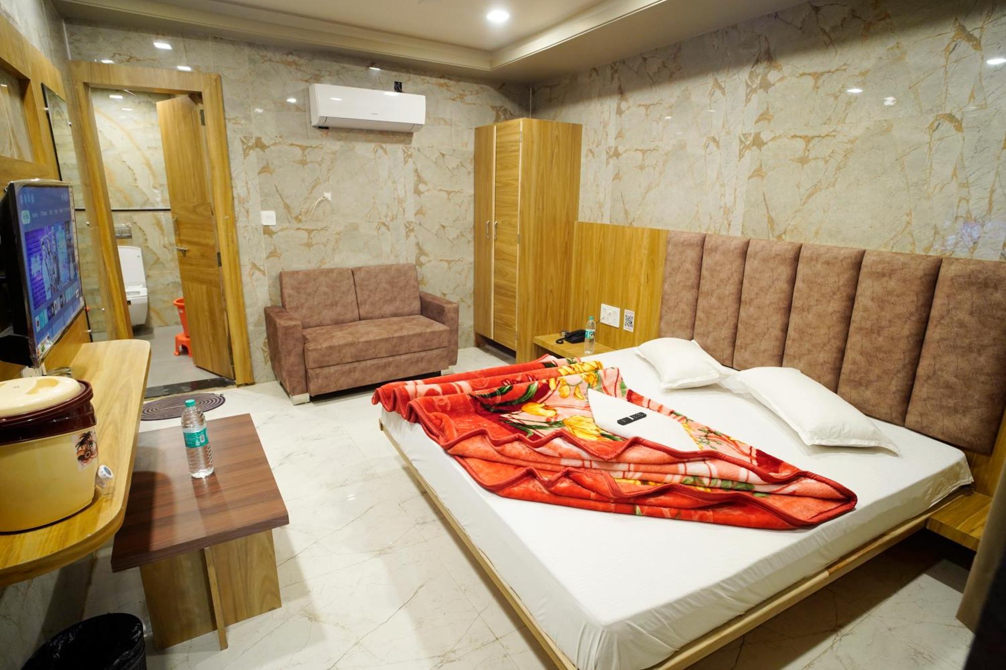 Hotel New Sundaram 150 Mtrs From Dargah Adžmér Exteriér fotografie