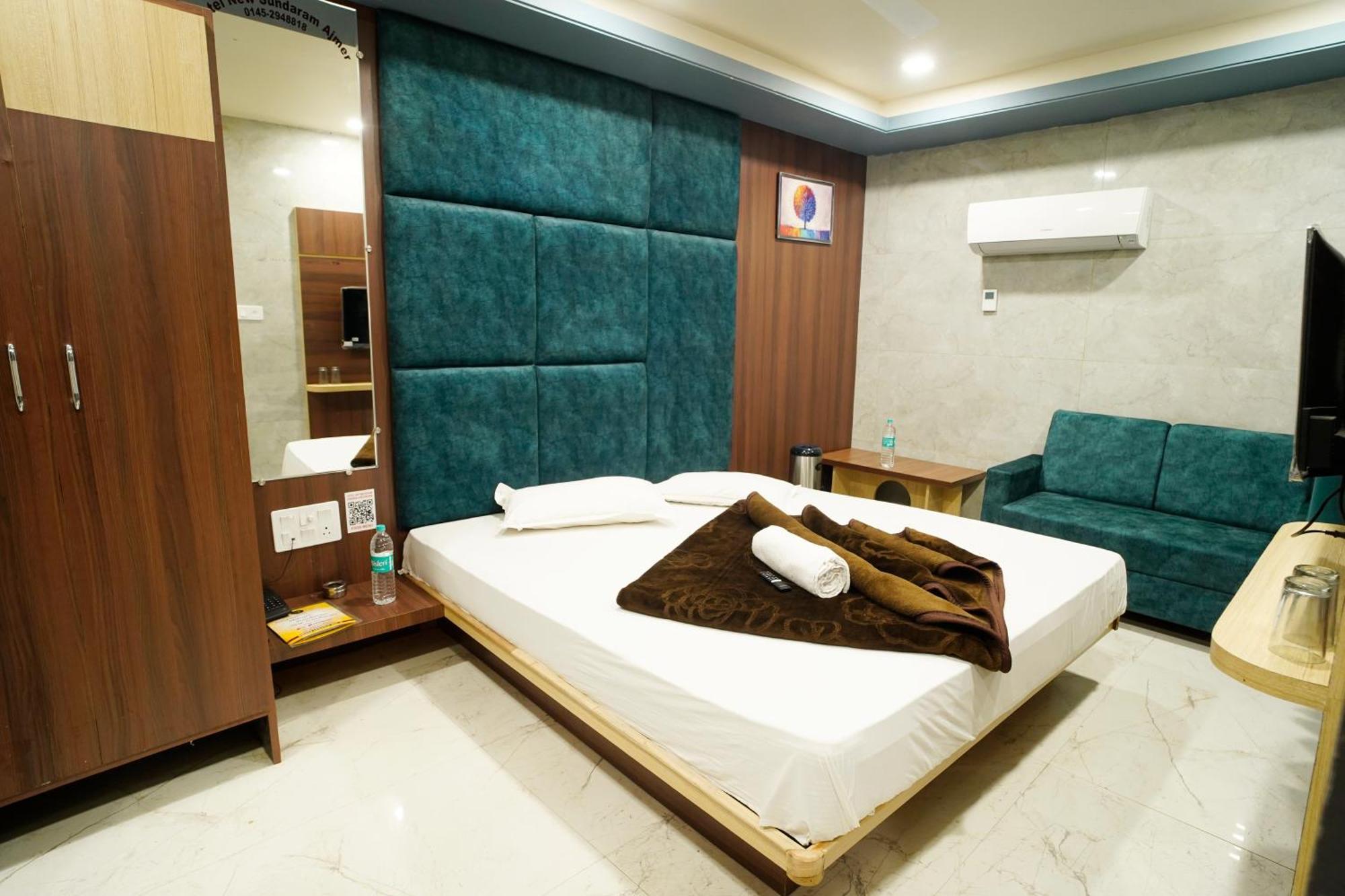 Hotel New Sundaram 150 Mtrs From Dargah Adžmér Exteriér fotografie