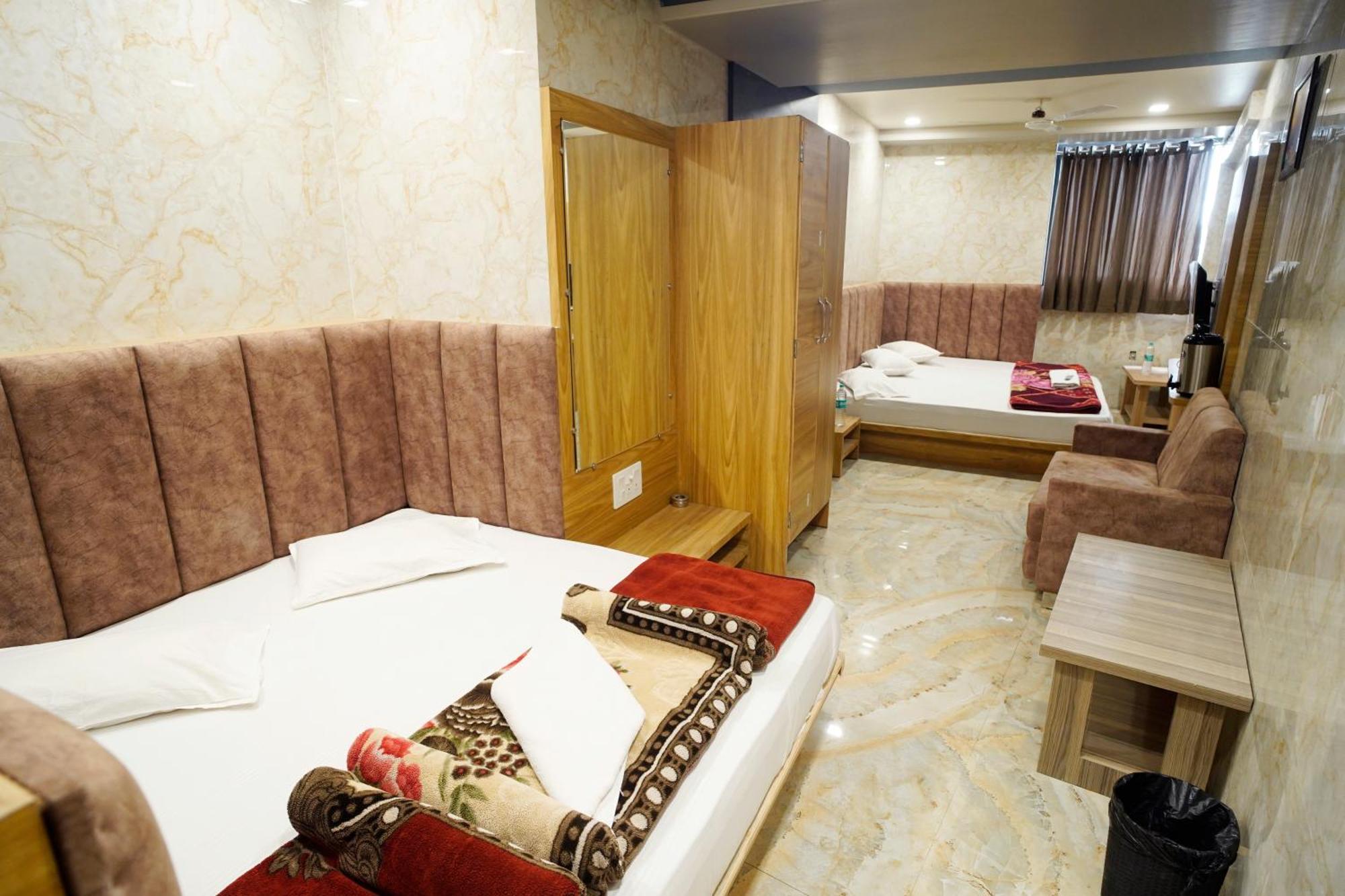 Hotel New Sundaram 150 Mtrs From Dargah Adžmér Exteriér fotografie
